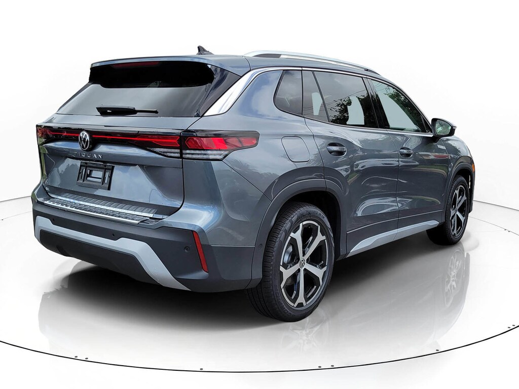 New 2026 Volkswagen Tiguan 2.0T SE SUV