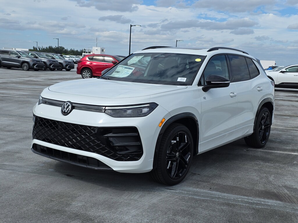 New 2026 Volkswagen Tiguan 2.0T SE R-Line Black SUV