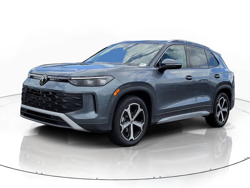 New 2026 Volkswagen Tiguan 2.0T SE SUV