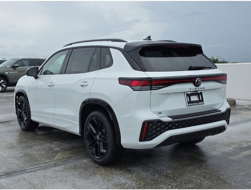 New 2026 Volkswagen Tiguan 2.0T SE R-Line Black SUV