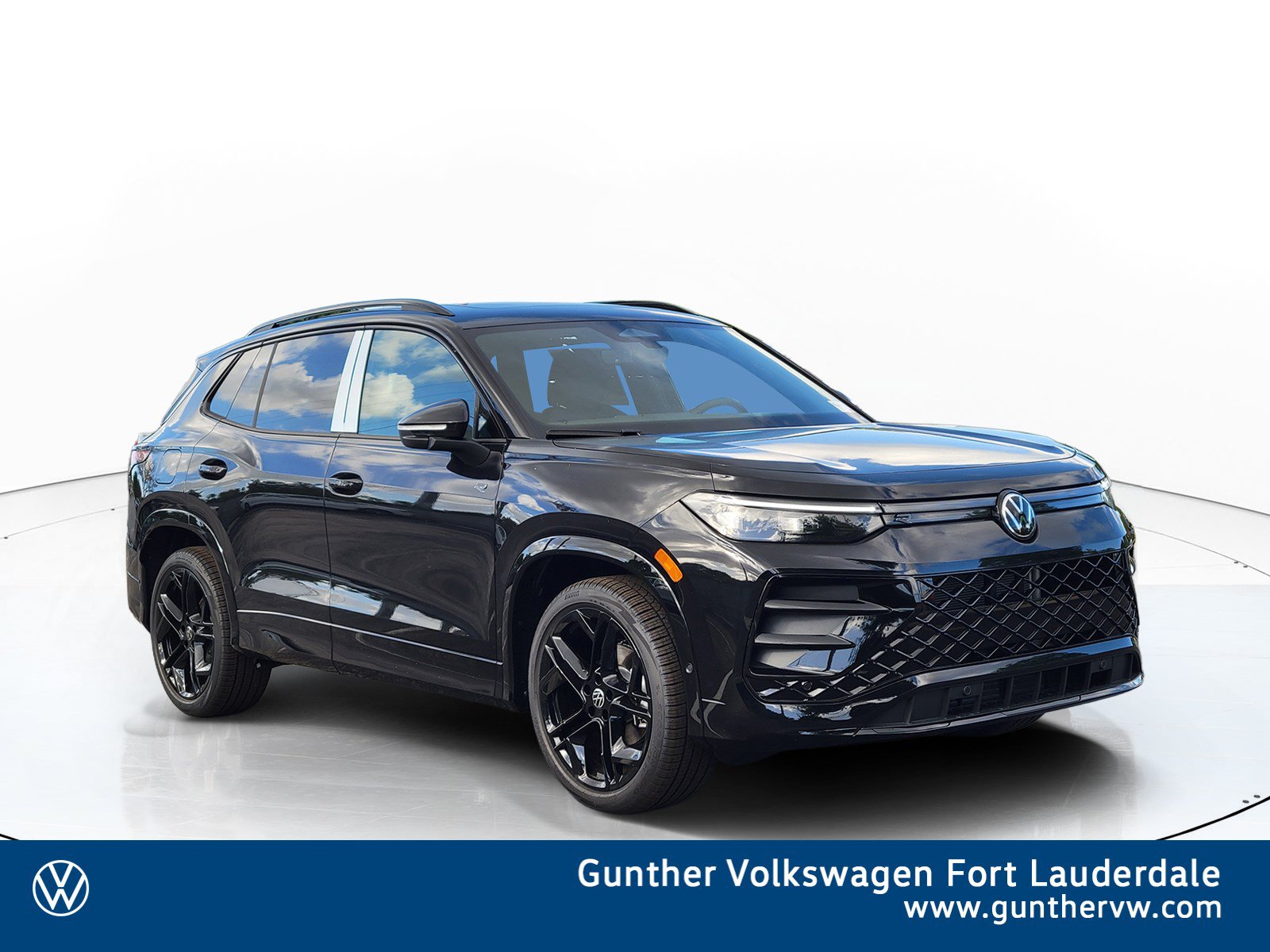 New 2026 Volkswagen Tiguan SE R-Line Black SUV