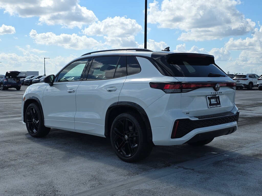 New 2026 Volkswagen Tiguan 2.0T SE R-Line Black SUV