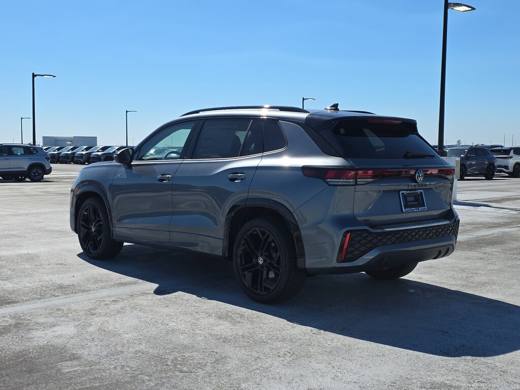 New 2026 Volkswagen Tiguan 2.0T SE R-Line Black SUV