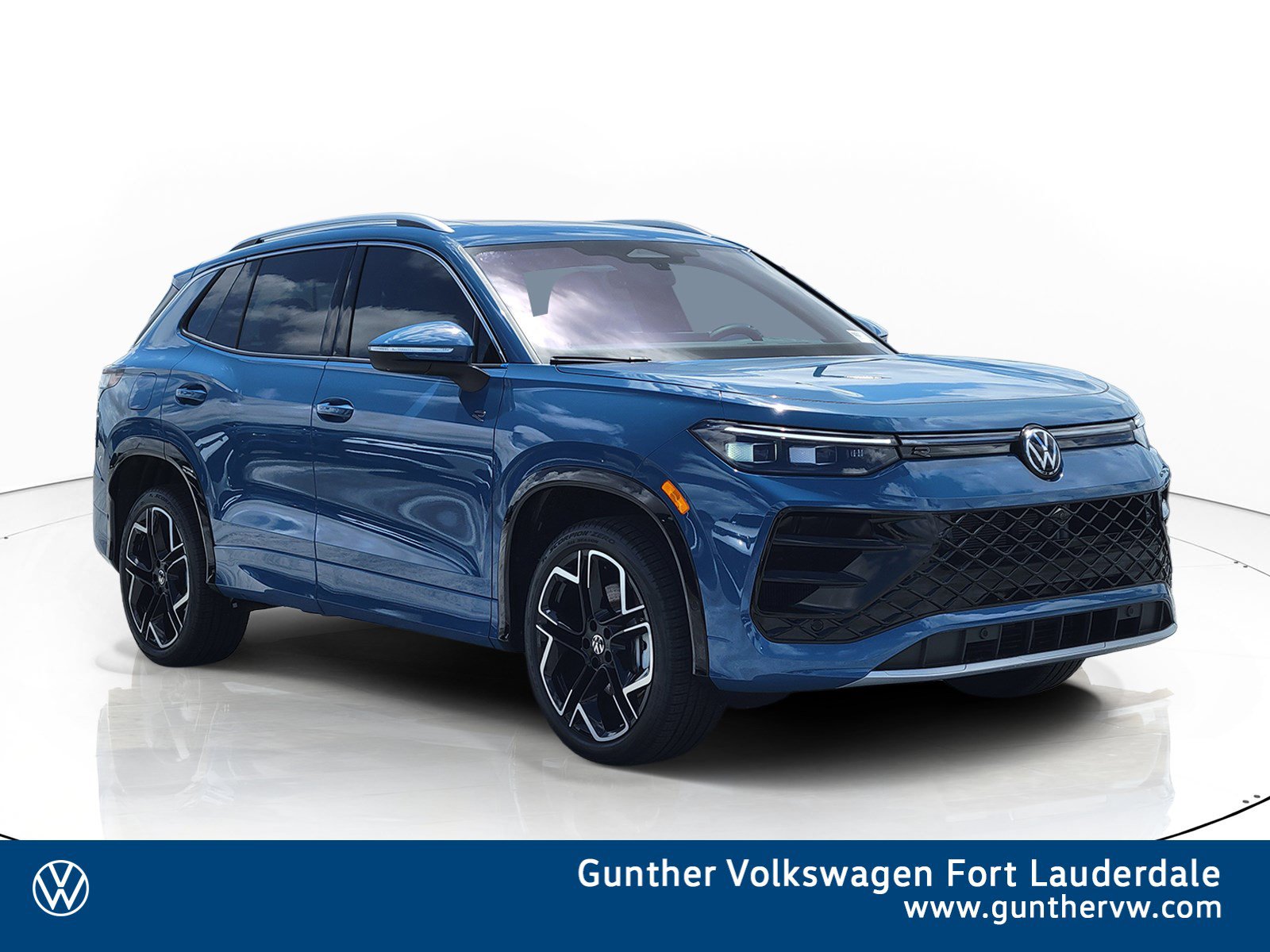 New 2026 Volkswagen Tiguan SEL R-Line Turbo SUV
