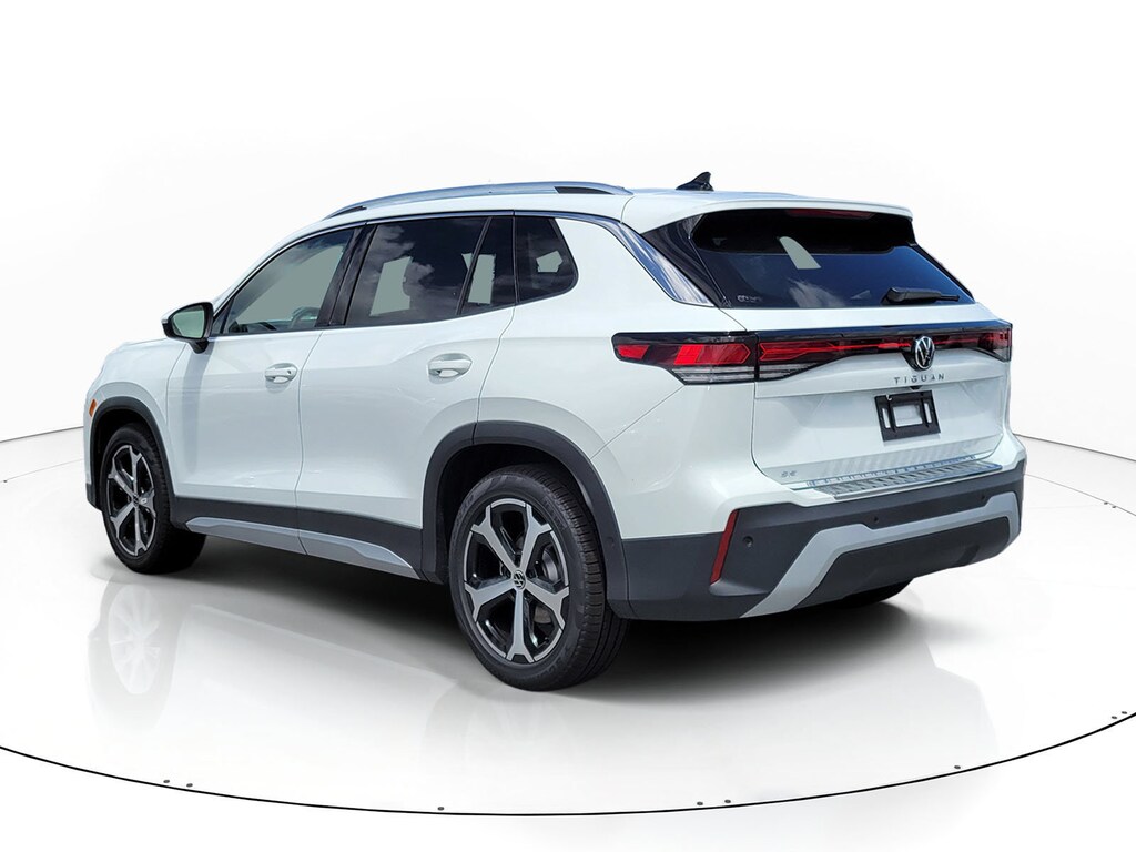 New 2026 Volkswagen Tiguan 2.0T SE SUV
