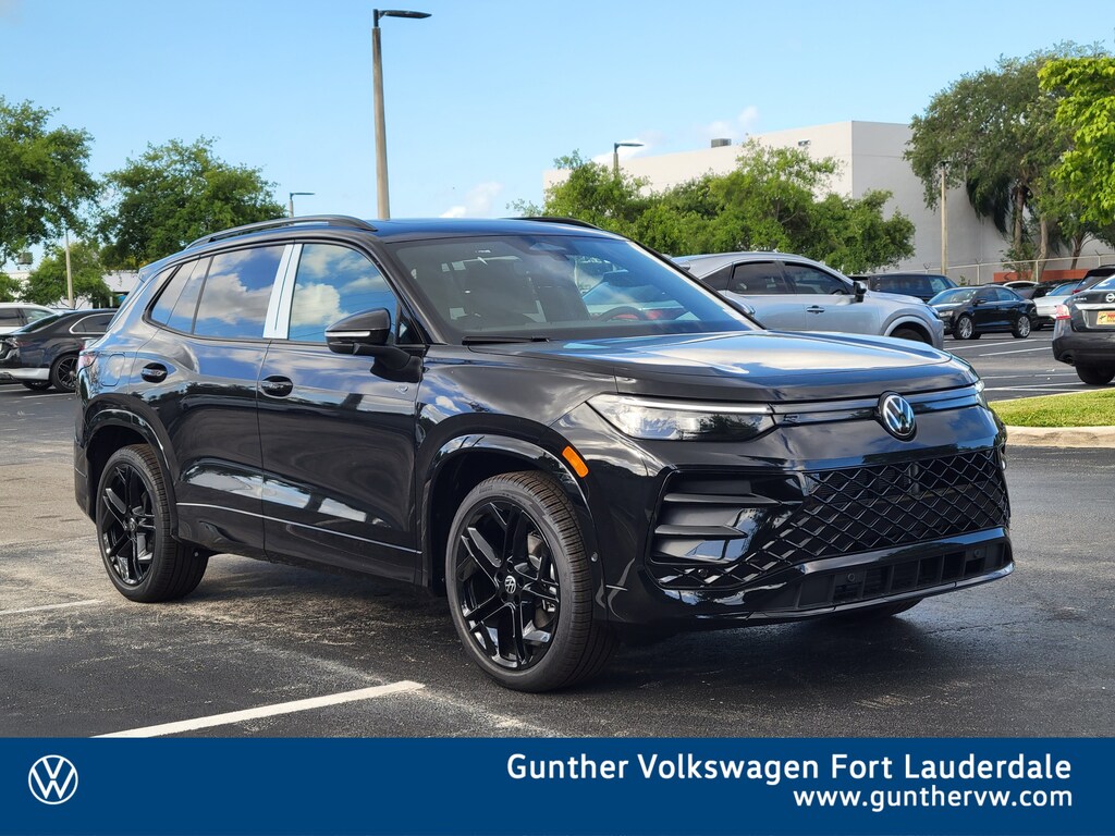 New 2026 Volkswagen Tiguan SE R-Line Black SUV