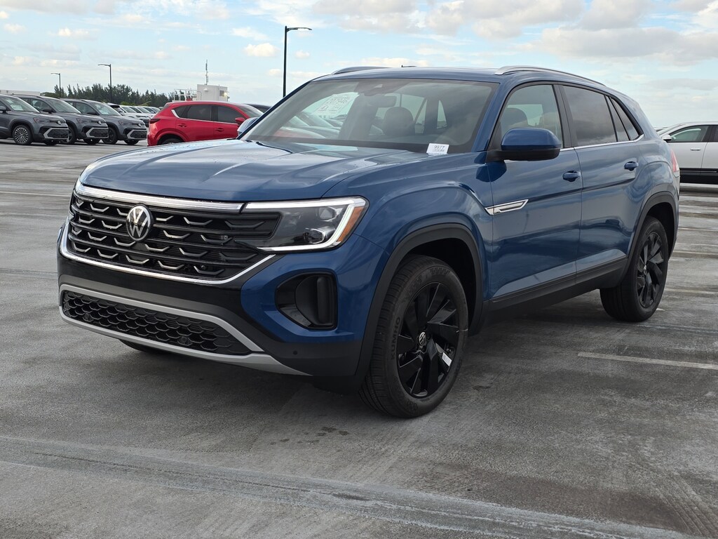 New 2026 Volkswagen Atlas Cross Sport 2.0T SE w/Technology SUV