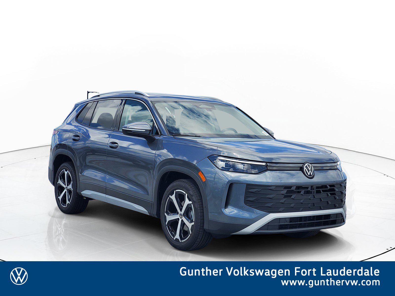 New 2026 Volkswagen Tiguan SE SUV