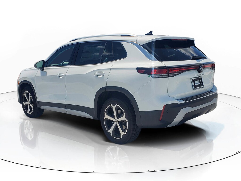 New 2026 Volkswagen Tiguan 2.0T SE SUV