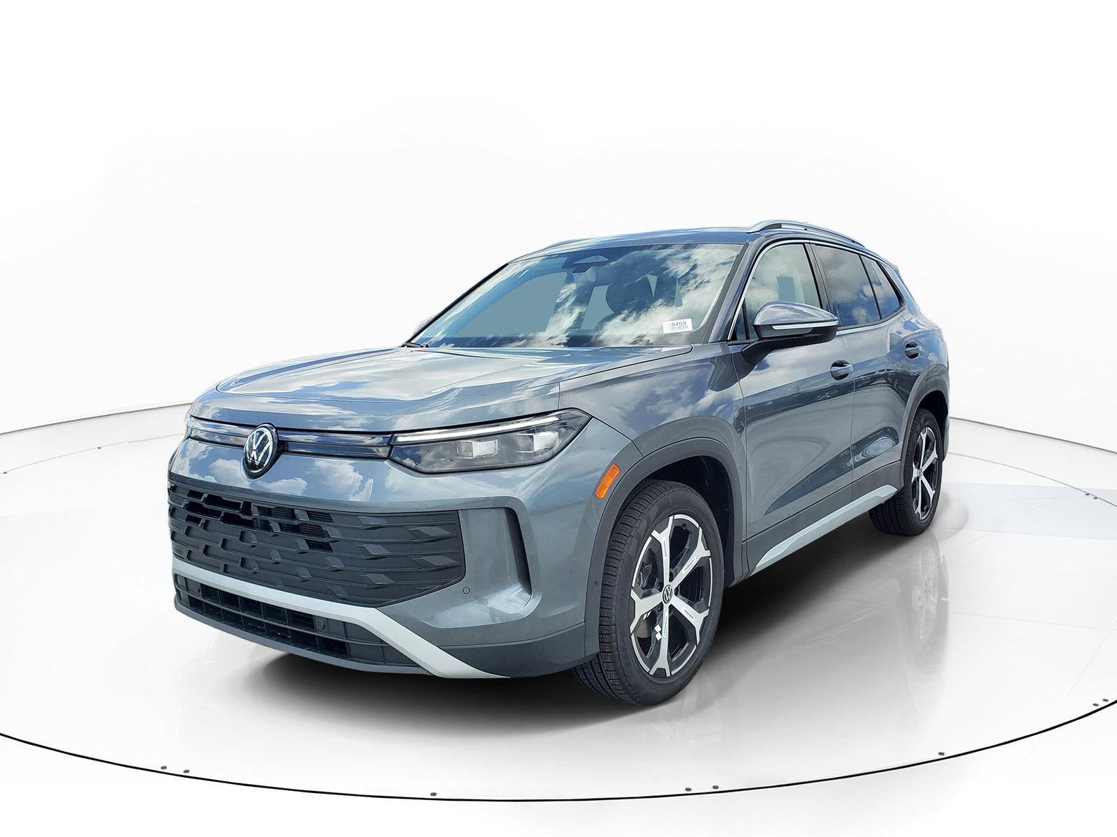 New 2026 Volkswagen Tiguan SE SUV