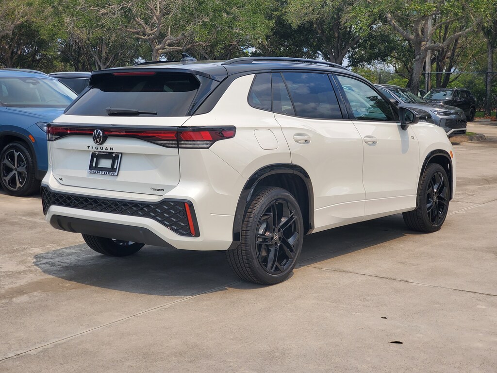 New 2026 Volkswagen Tiguan 2.0T SE R-Line Black SUV
