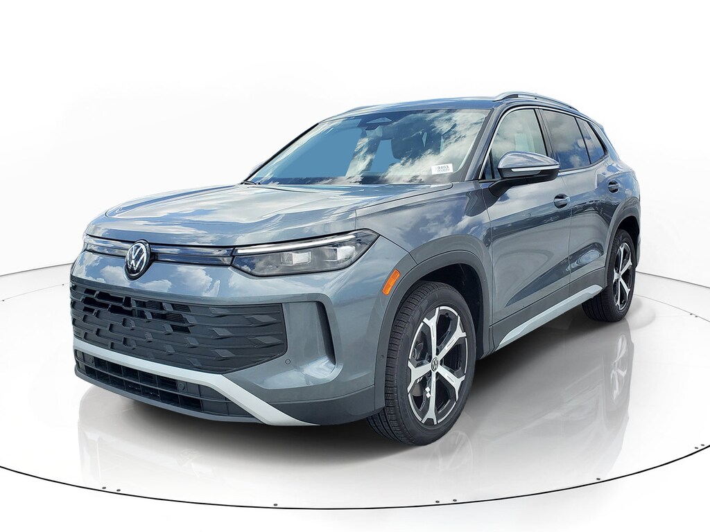 New 2026 Volkswagen Tiguan SE SUV