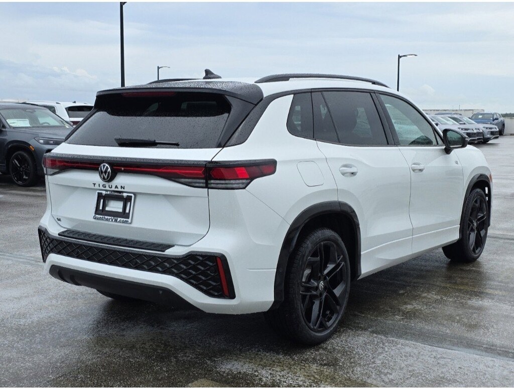New 2026 Volkswagen Tiguan 2.0T SE R-Line Black SUV