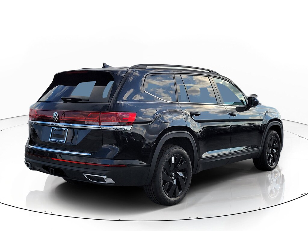New 2026 Volkswagen Atlas SE w/Technology SUV
