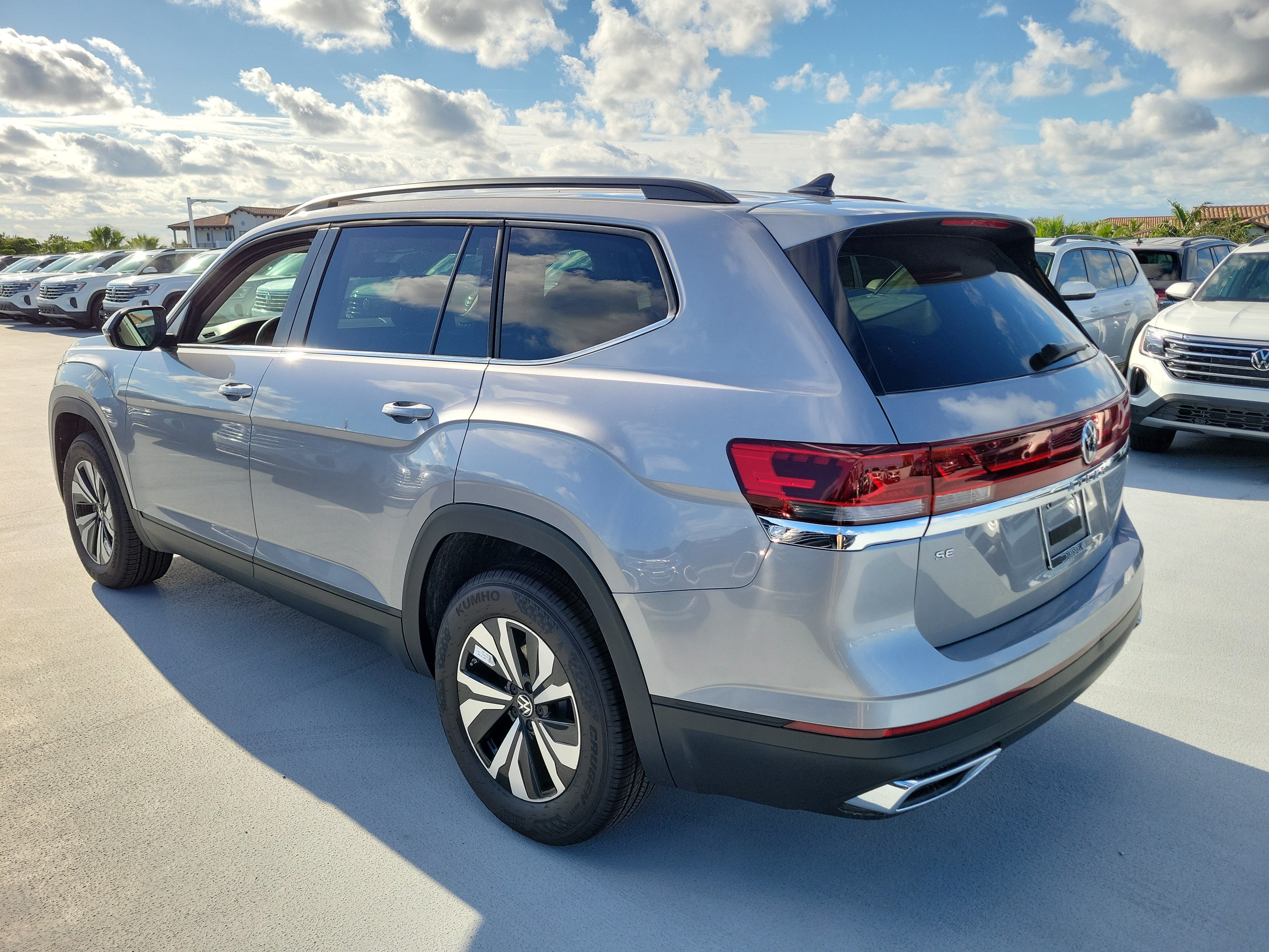 New 2026 Volkswagen Atlas SE SUV