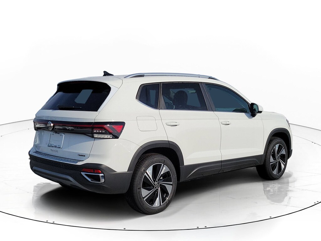 New 2026 Volkswagen Taos 1.5T SE SUV