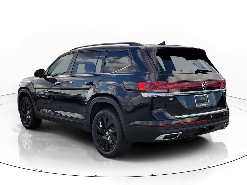 New 2026 Volkswagen Atlas SE w/Technology SUV