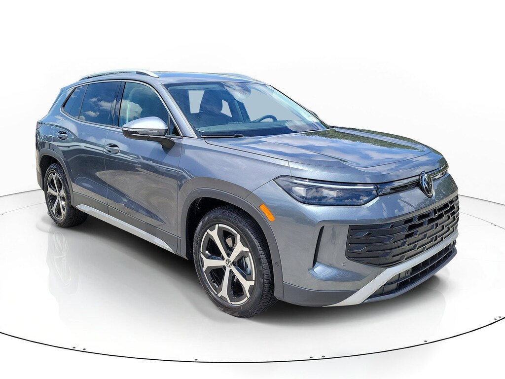 New 2026 Volkswagen Tiguan SE SUV