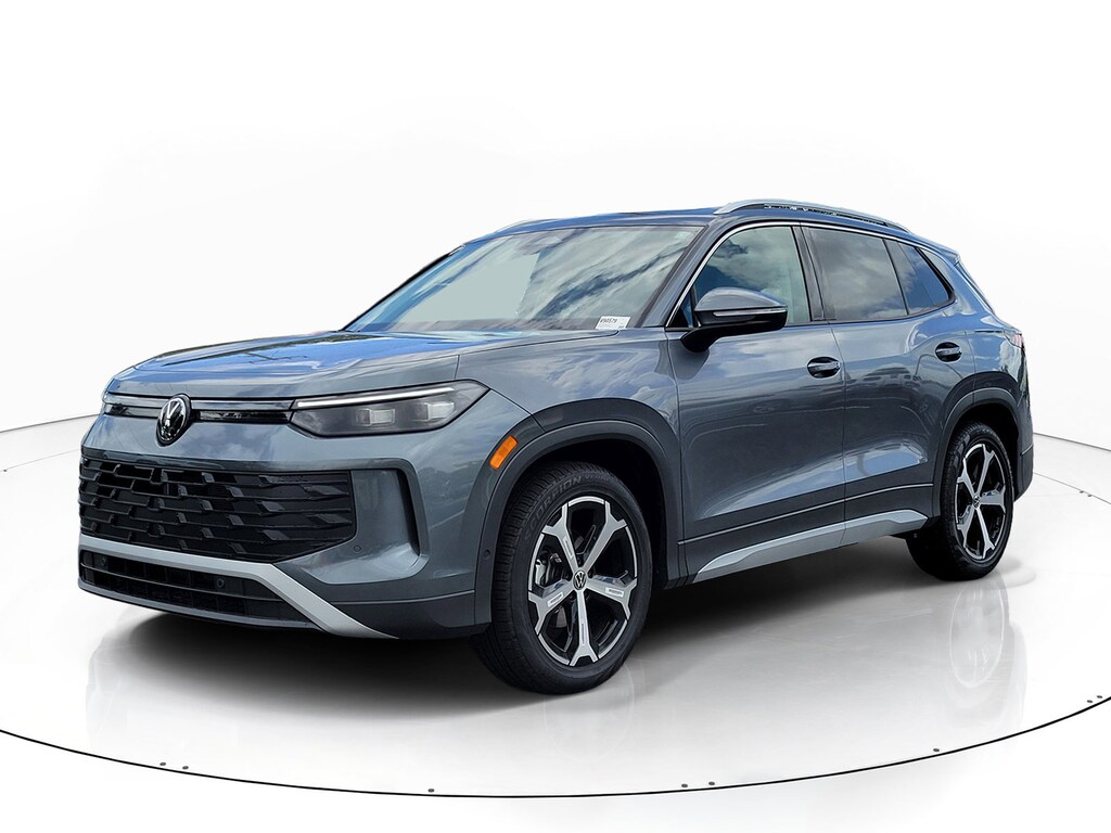 New 2026 Volkswagen Tiguan 2.0T SE SUV