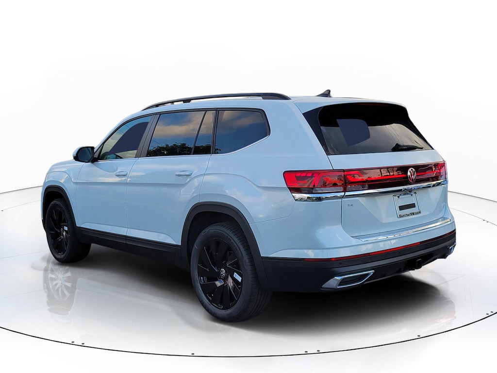 New 2026 Volkswagen Atlas SE w/Technology SUV