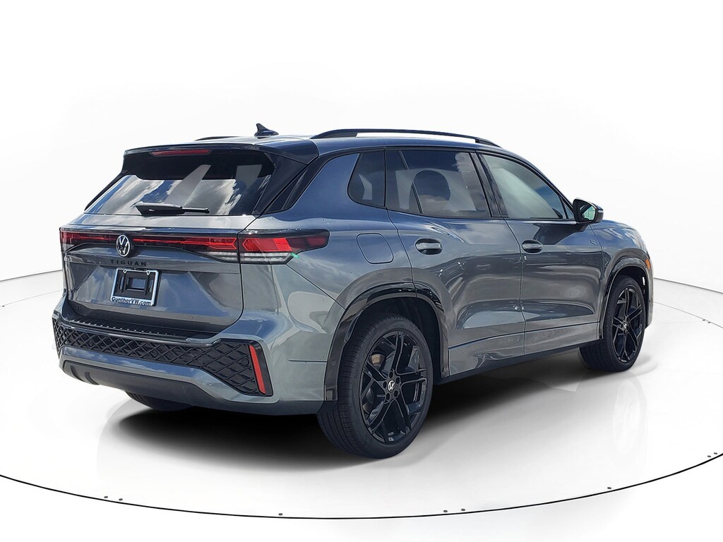 New 2026 Volkswagen Tiguan 2.0T SE R-Line Black SUV