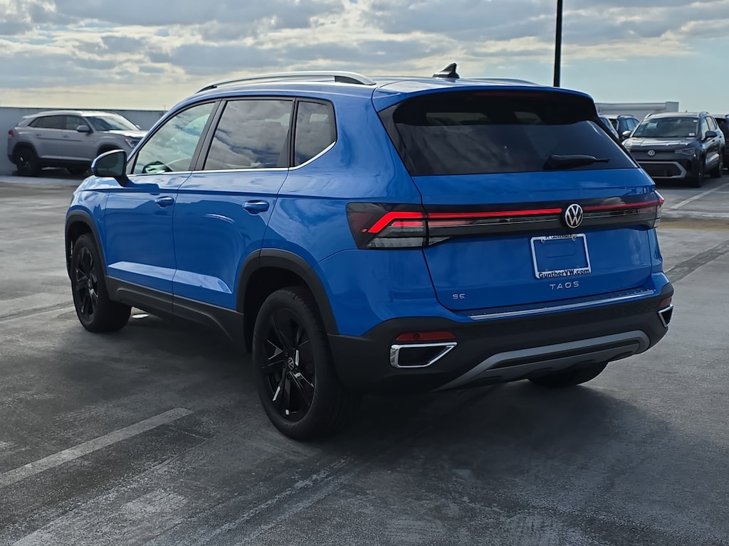 New 2025 Volkswagen Taos 1.5T SE SUV