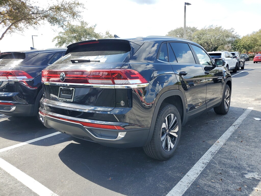 New 2026 Volkswagen Atlas Cross Sport 2.0T SE SUV