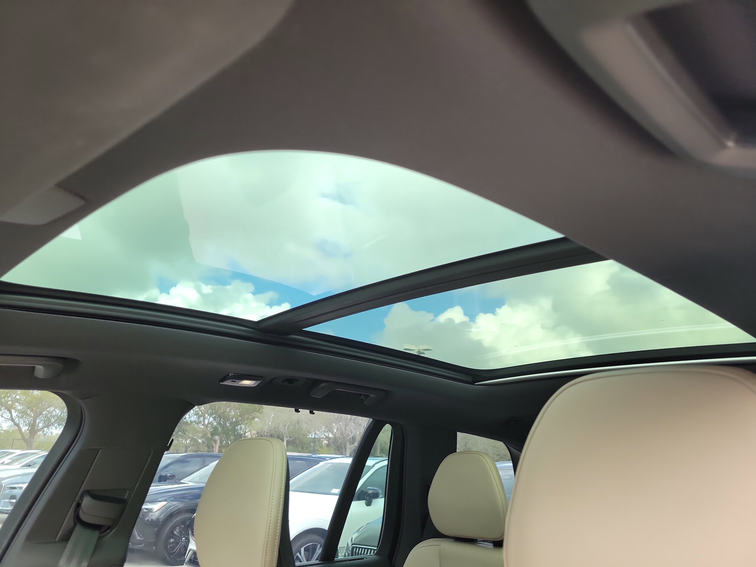 2025 Volvo XC90 Ultra - Photo 22
