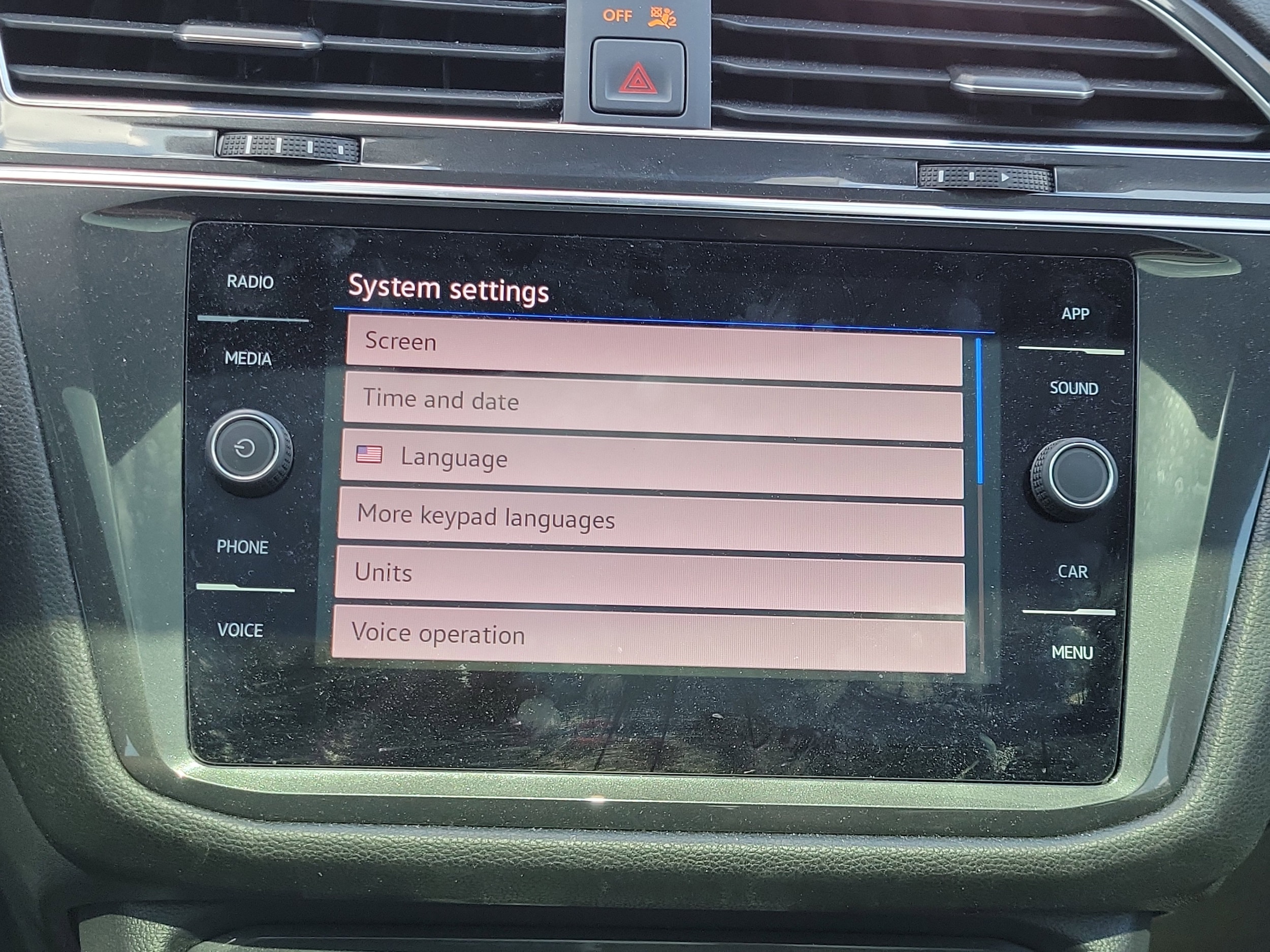 2023 Volkswagen Tiguan SE - Photo 18