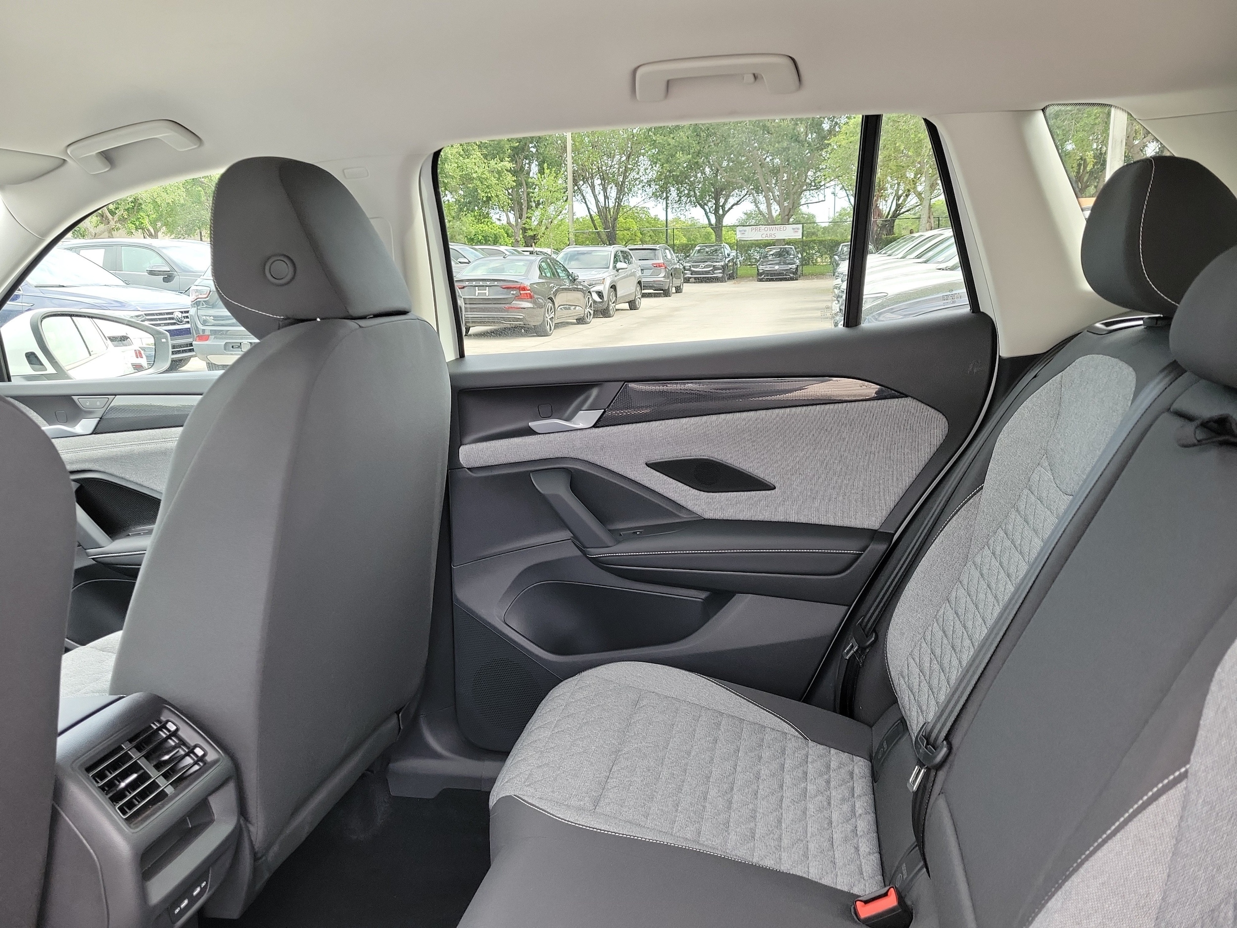 2025 Volkswagen Tiguan S - Photo 13