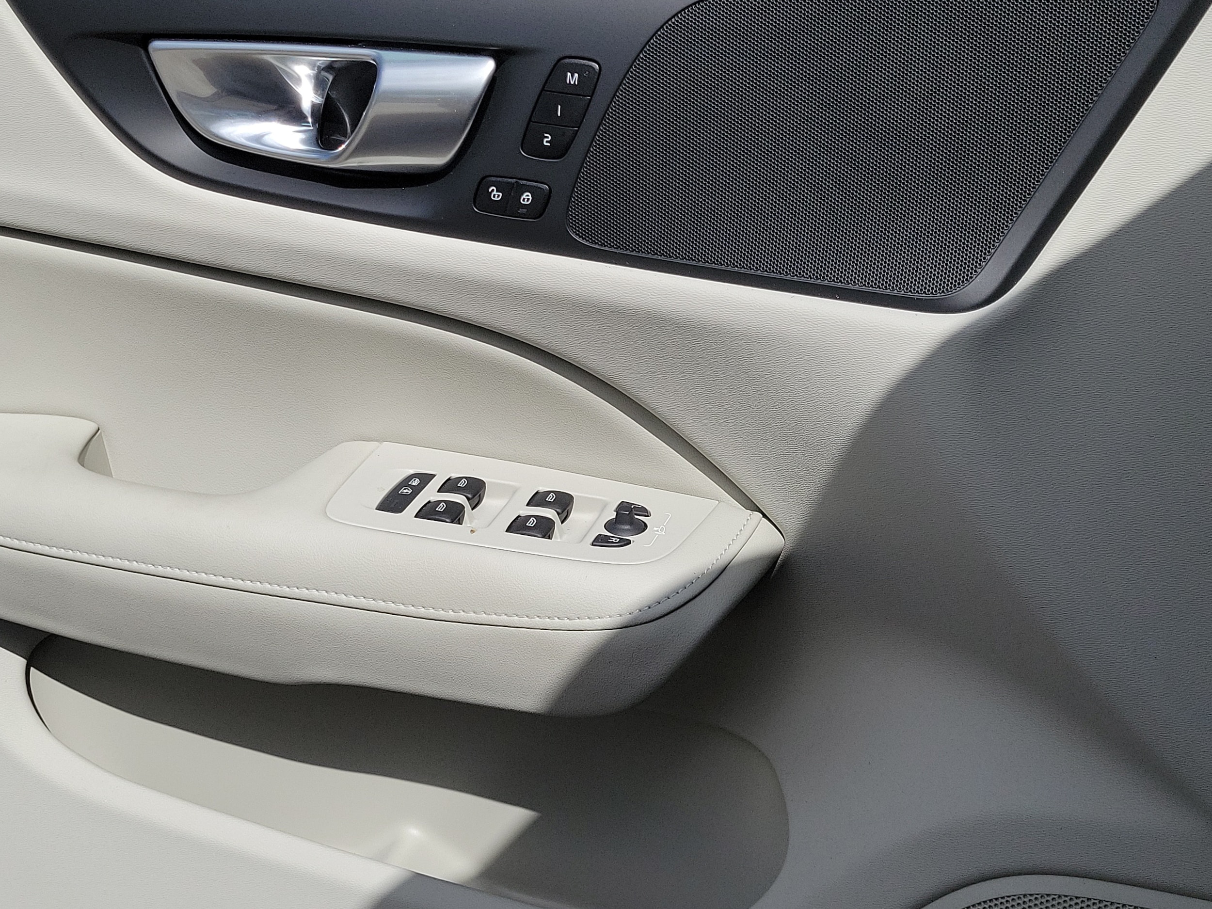 2024 Volvo S60 Plus - Photo 16