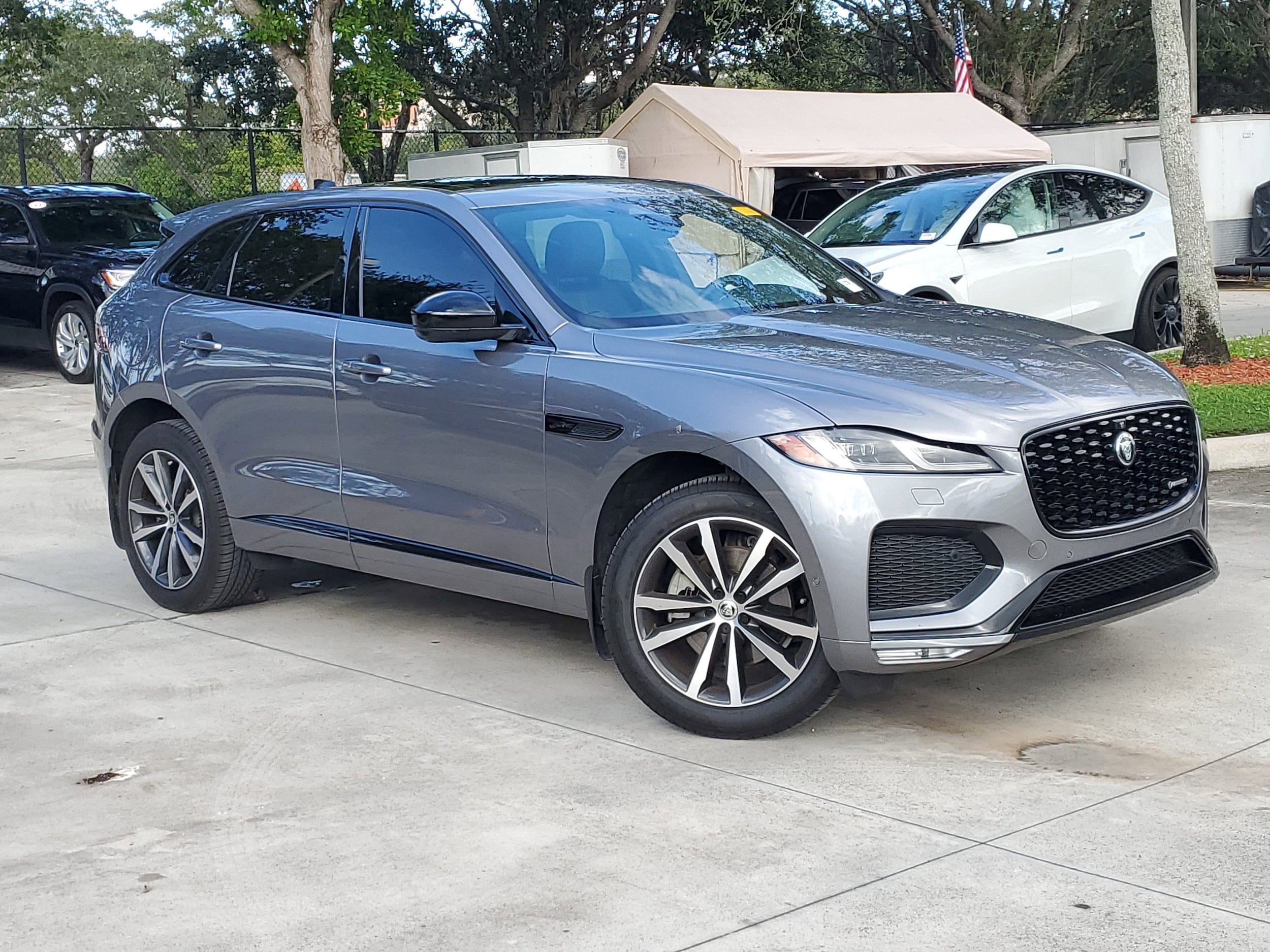 2024 Jaguar F-PACE R-Dynamic S's photo