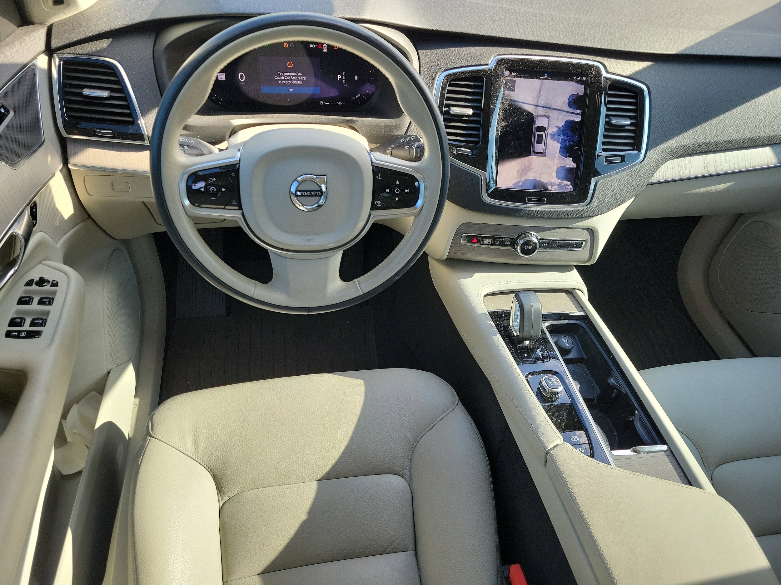 2025 Volvo XC90 Plus - Photo 11