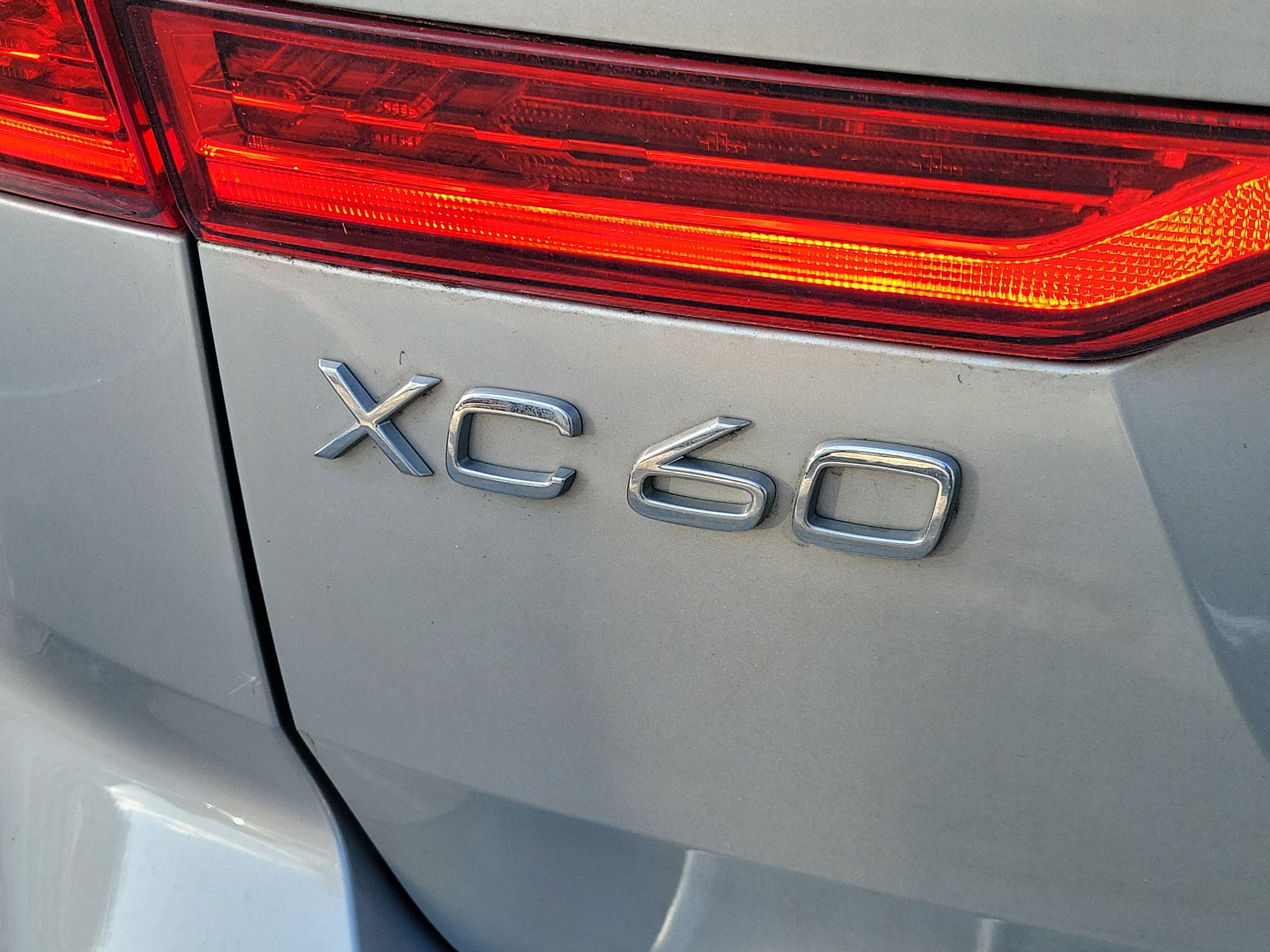 2023 Volvo XC60 Ultimate - Photo 4