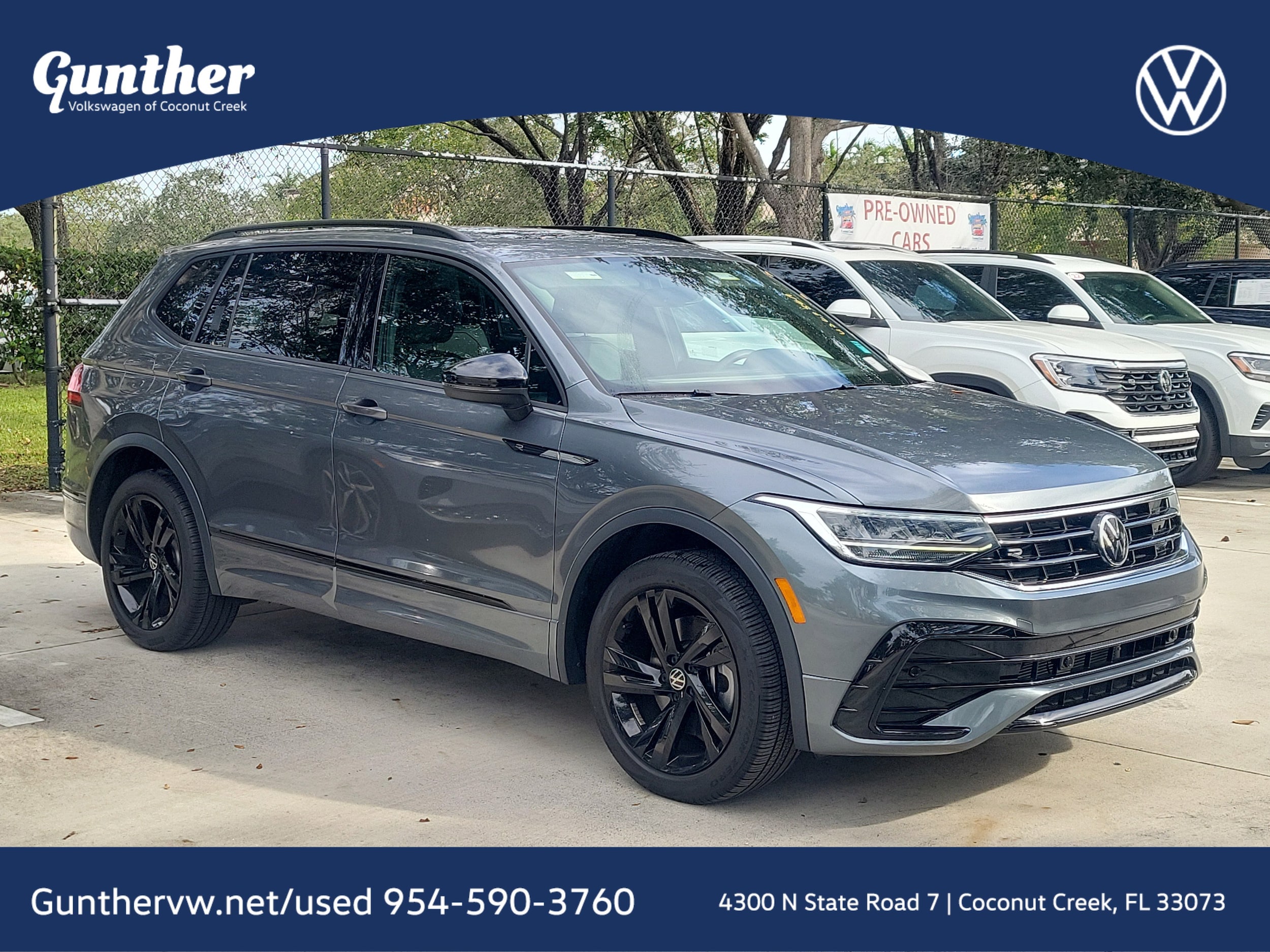 2023 Volkswagen Tiguan SE R-LINE BLACK's photo