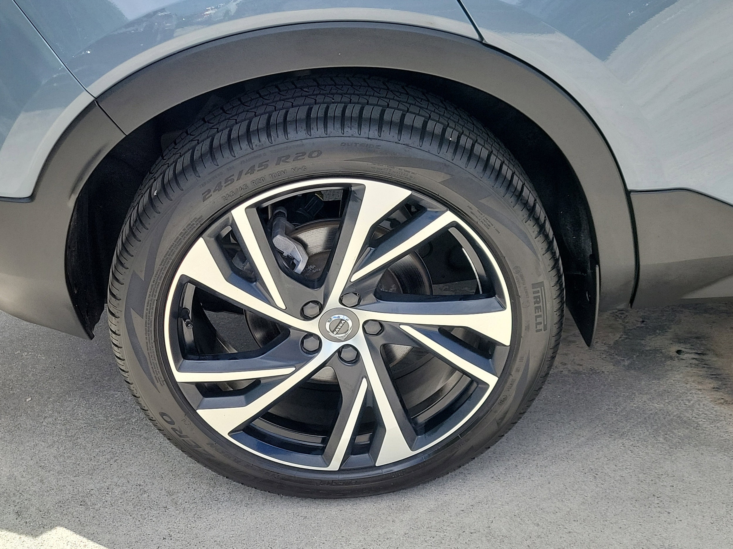 2021 Volvo XC40 R-Design - Photo 13