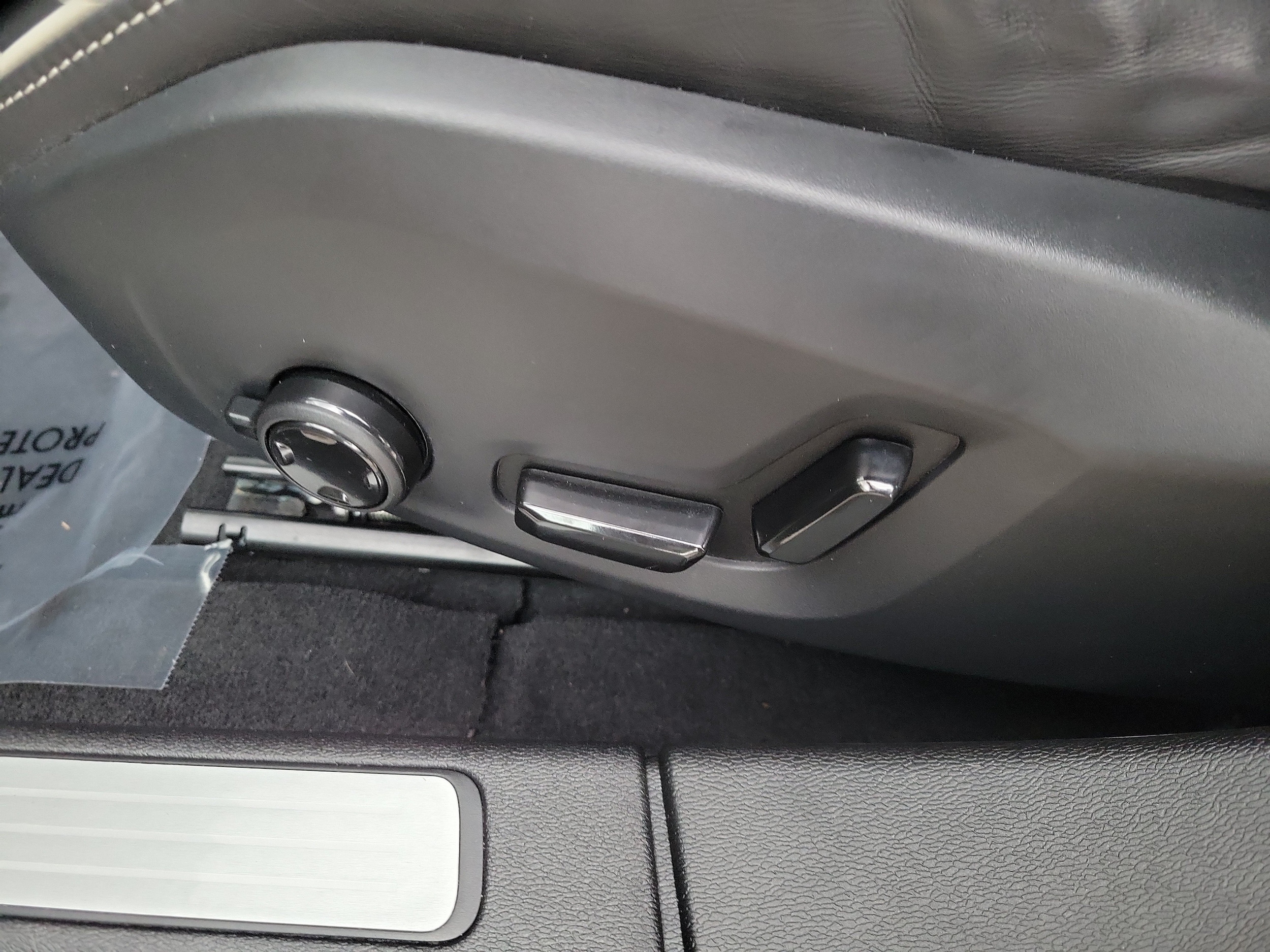 2024 Volvo S60 Plus - Photo 16