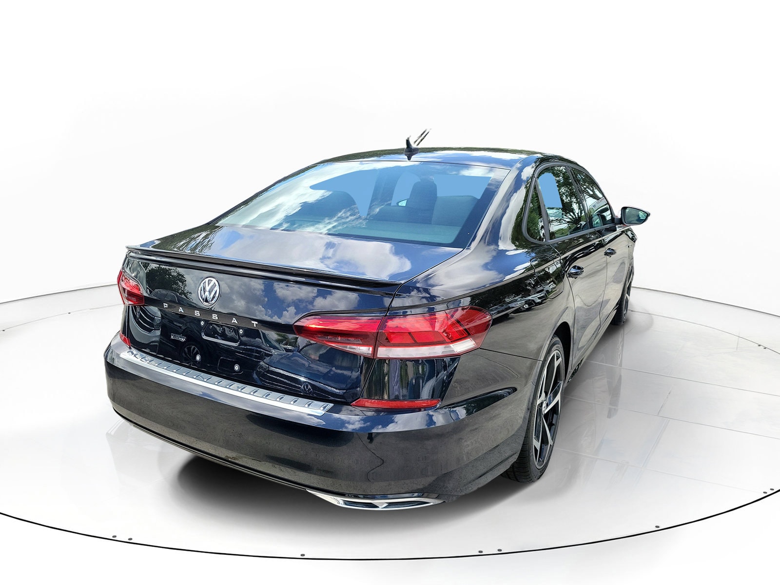 2021 Volkswagen Passat R-Line - Photo 6
