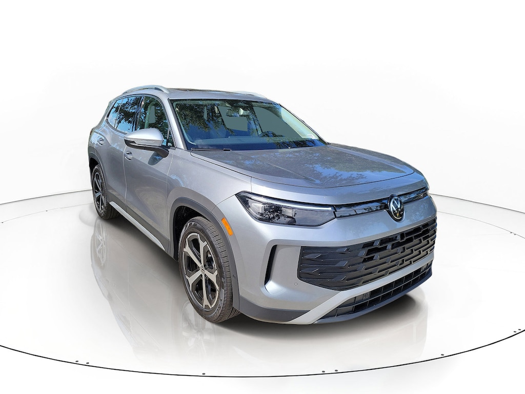 New 2026 Volkswagen Tiguan SE SUV