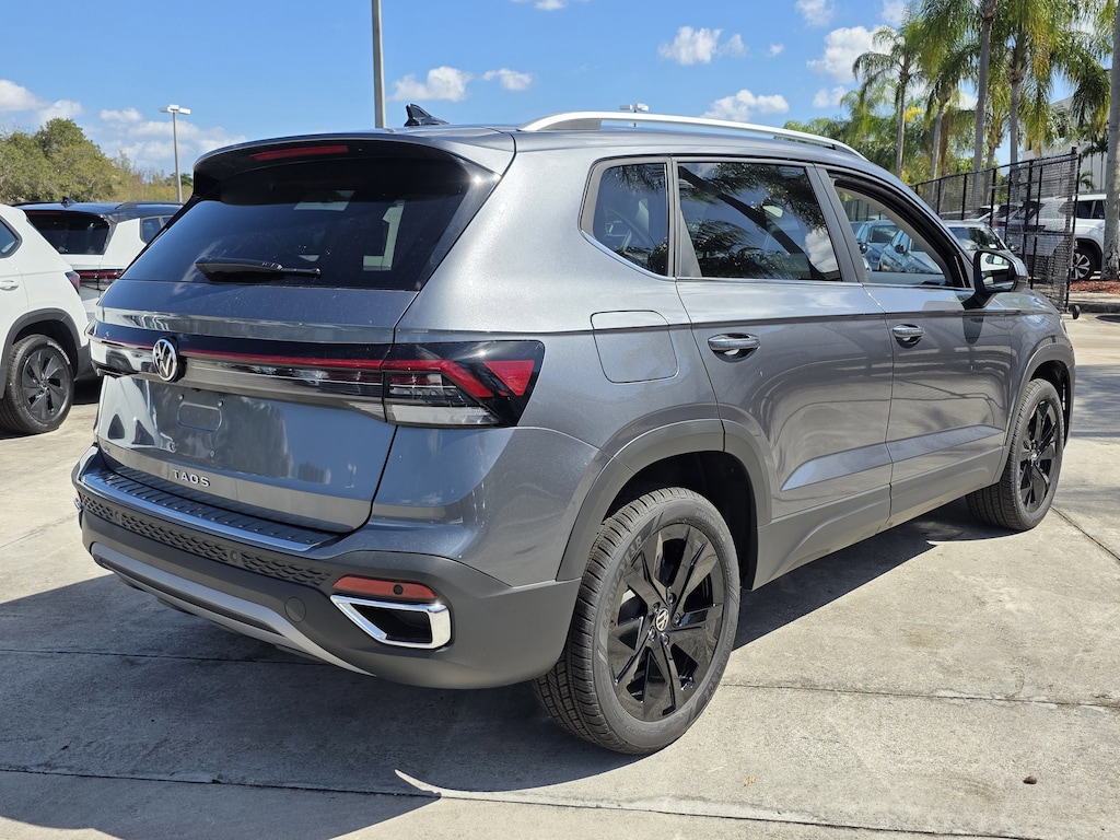 New 2026 Volkswagen Taos 1.5T SE SUV