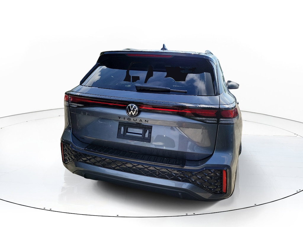 New 2026 Volkswagen Tiguan 2.0T SE R-Line Black SUV