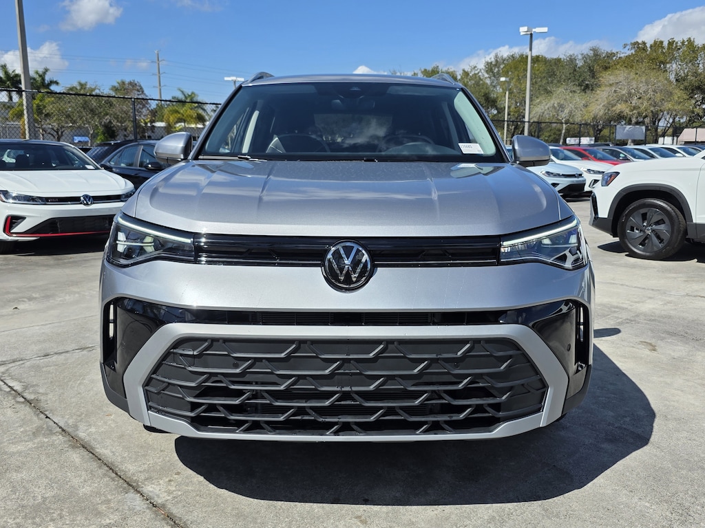 New 2026 Volkswagen Taos 1.5T SE SUV