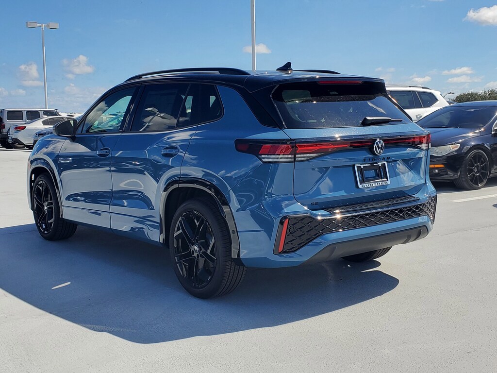 New 2026 Volkswagen Tiguan 2.0T SE R-Line Black SUV