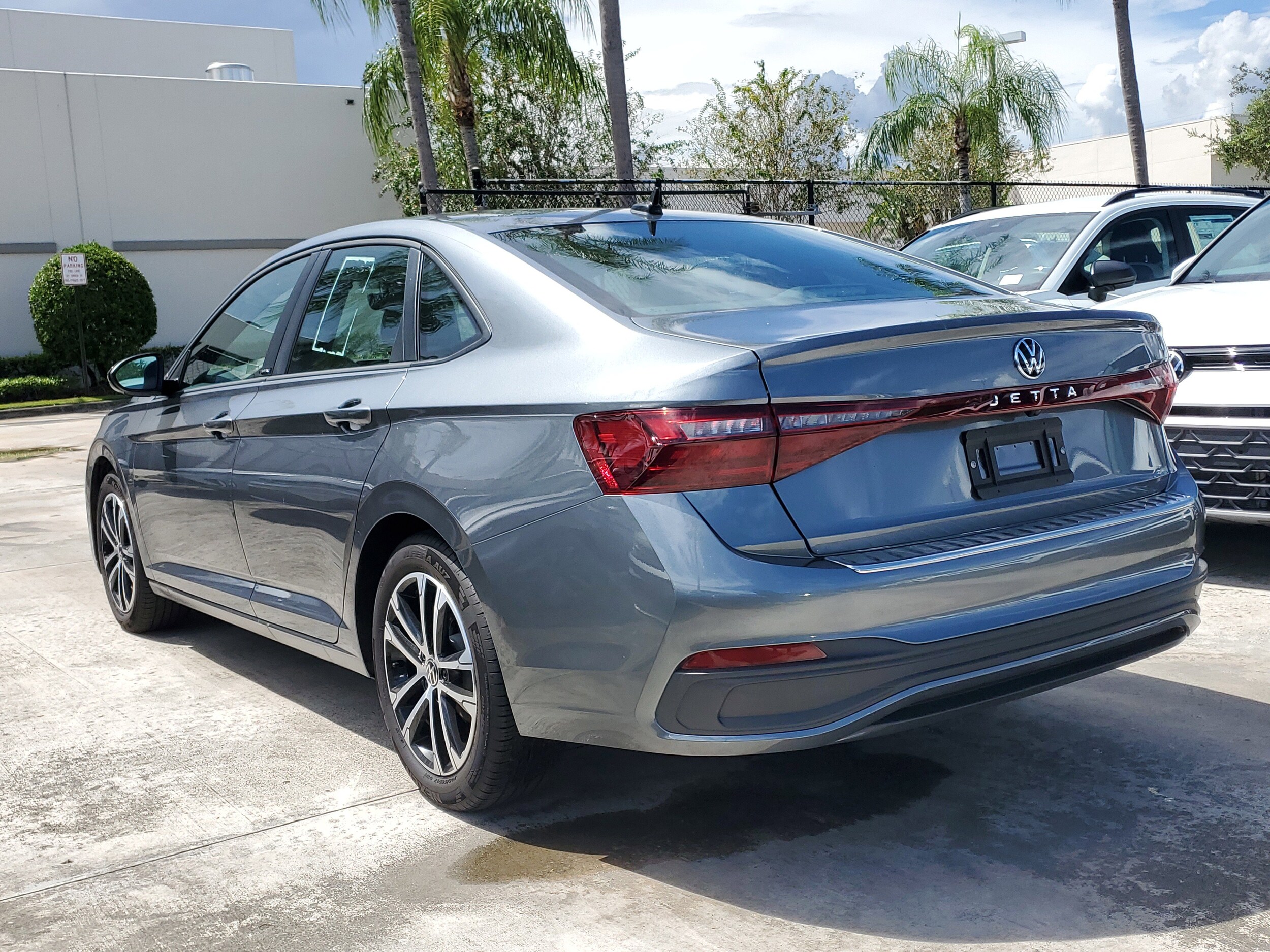 2026 Volkswagen Jetta Sport photo 4