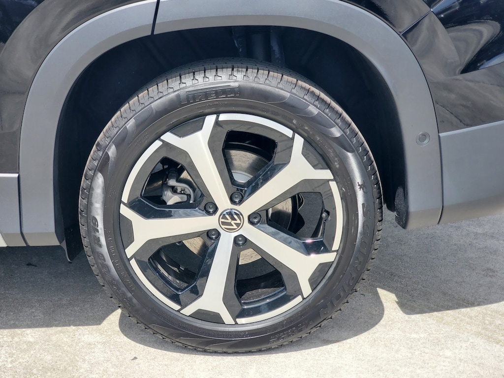 New 2026 Volkswagen Tiguan 2.0T SE SUV