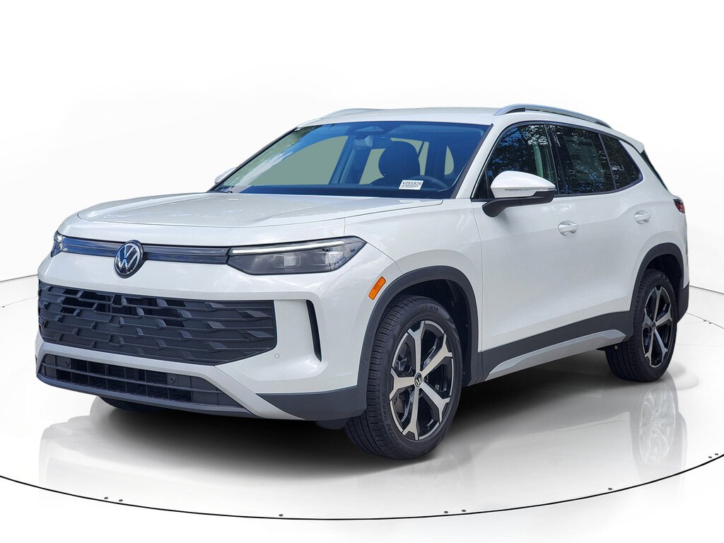 New 2026 Volkswagen Tiguan 2.0T SE SUV