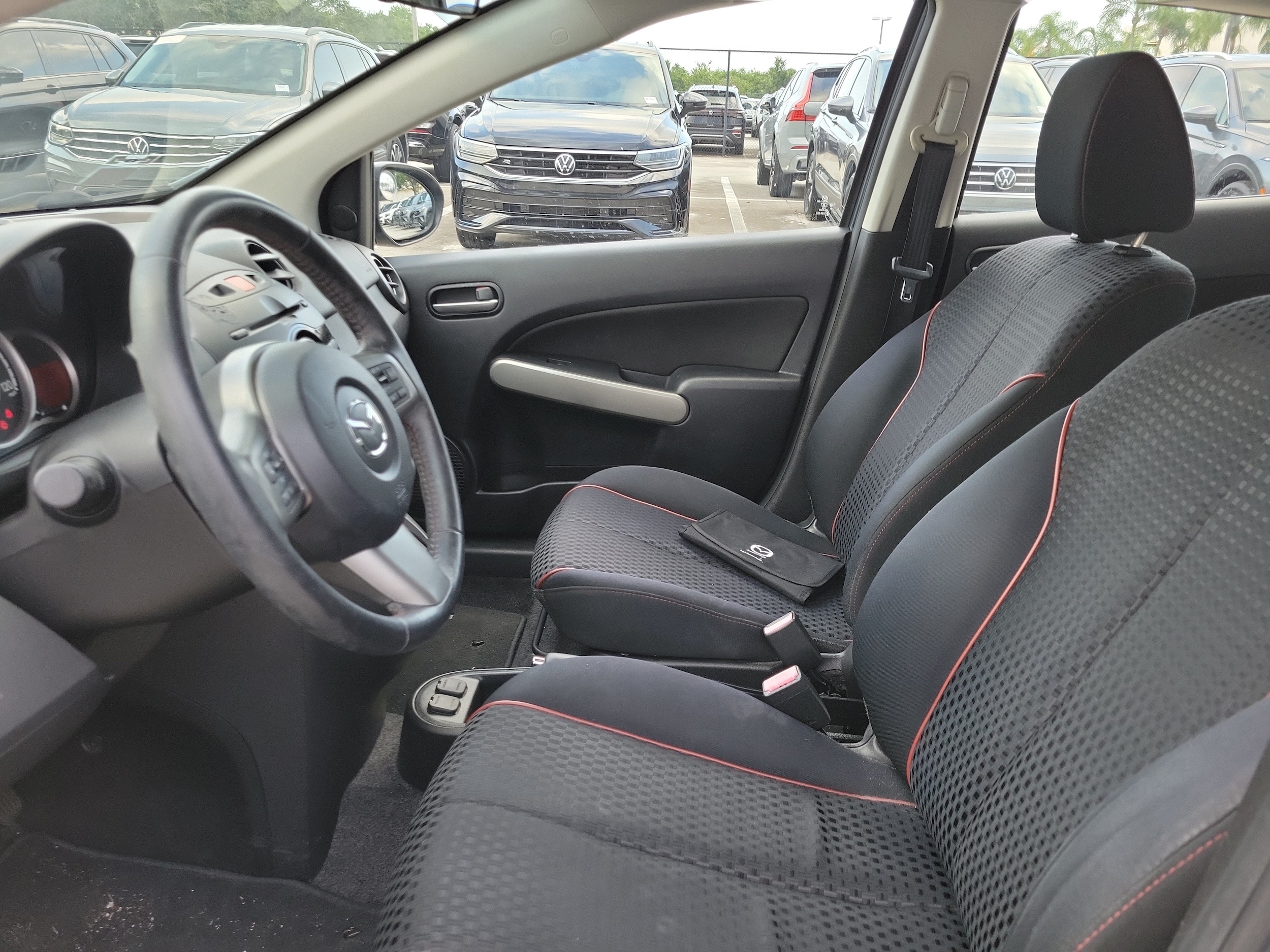 2014 Mazda Mazda2 Touring - Photo 14