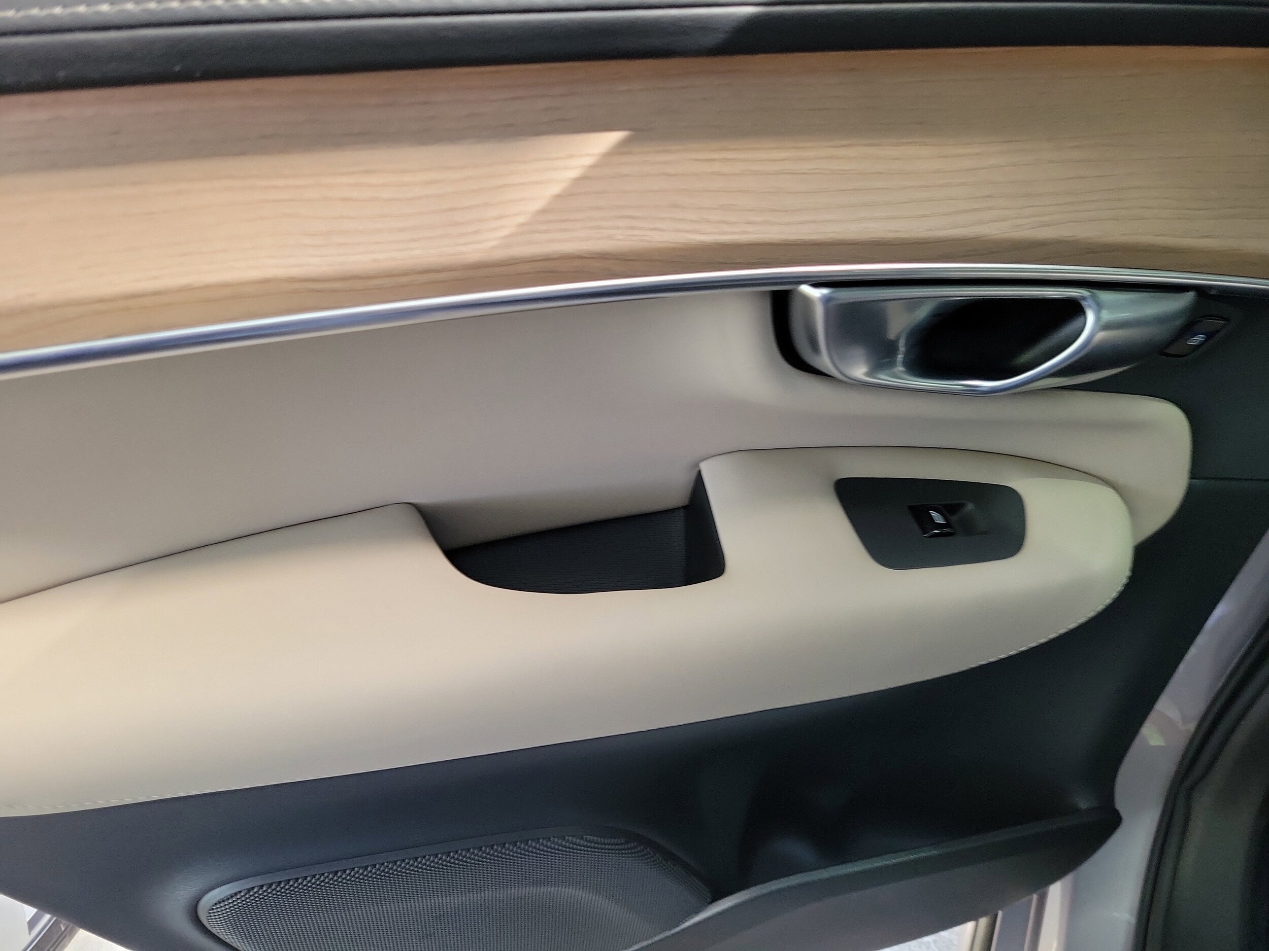 2026 Volvo XC90 Plus - Photo 13