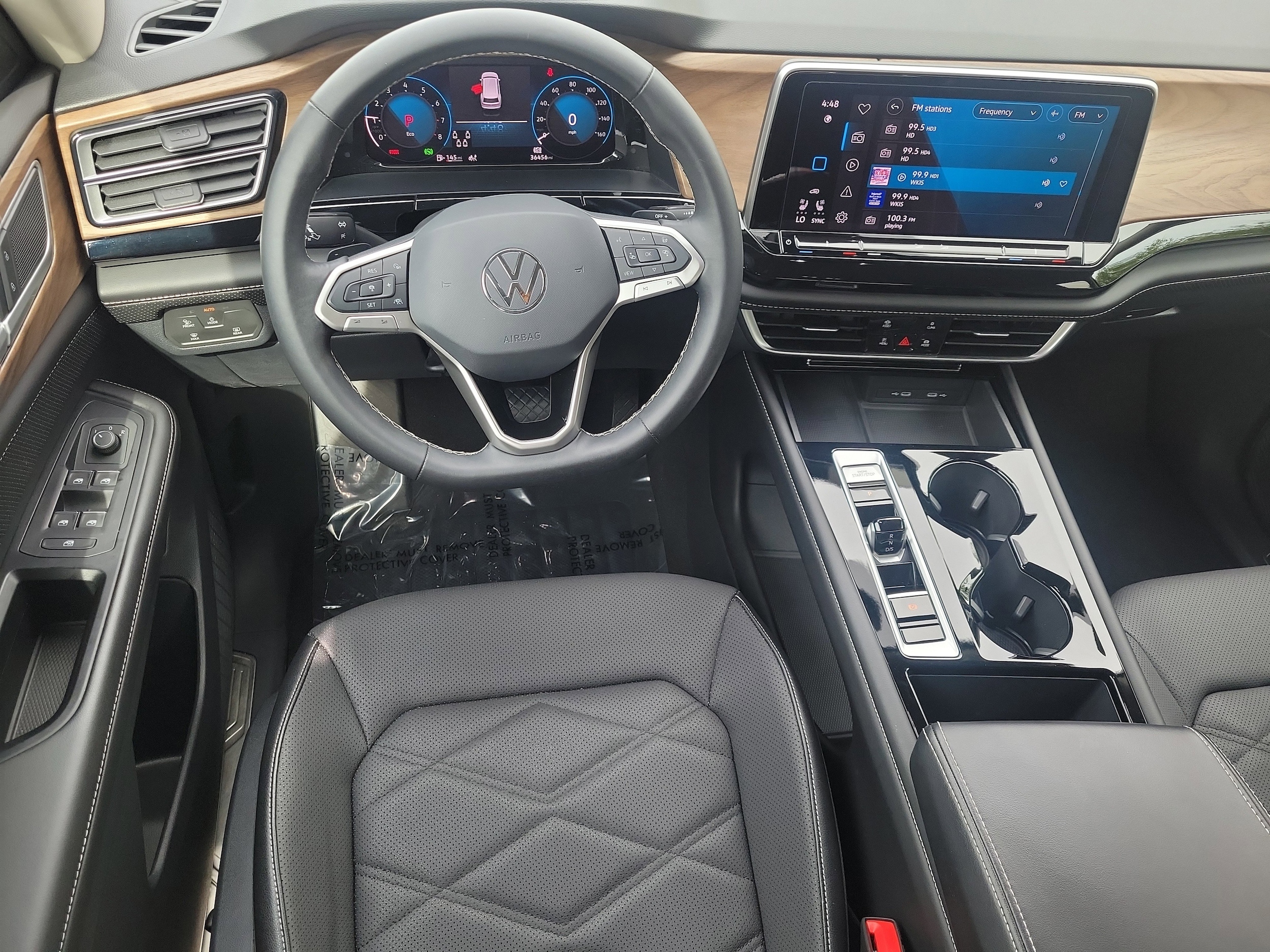 2024 Volkswagen Atlas SE w/Tech - Photo 9