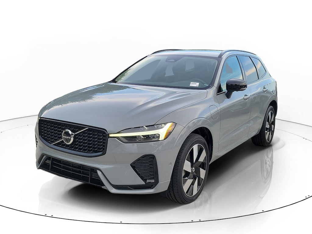 Used 2024 Volvo XC60 Recharge Plug-In Hybrid T8 Plus Dark SUV